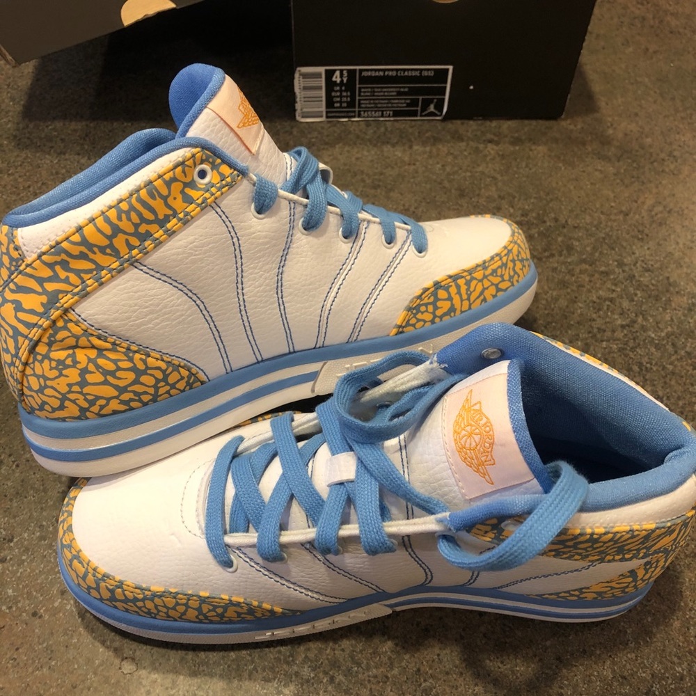 Jordan Pro Classic GC 365561-171, Size 4.5Y/6W